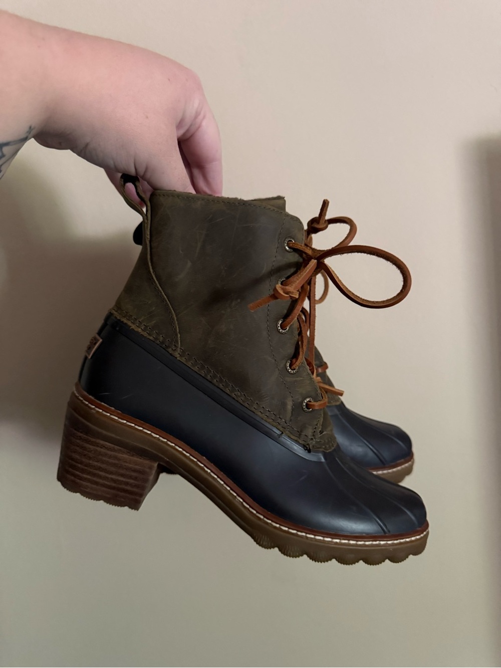 Women's Olive Green Lace-Up Duck Boots